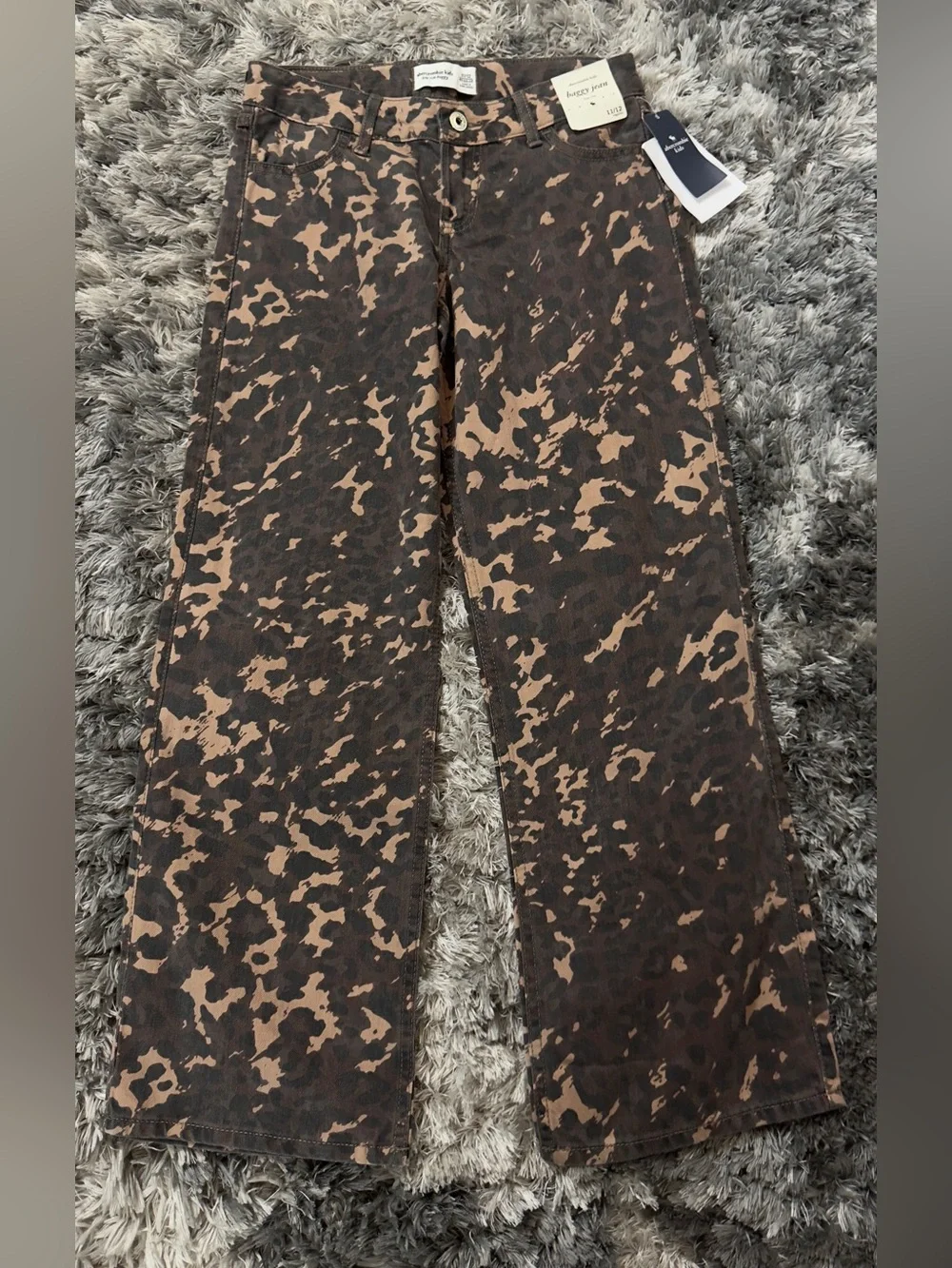Abercrombie kids low rise brown leopard baggy jeans size 11/12 NWT